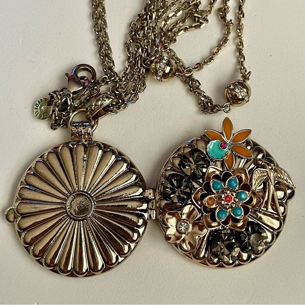 Lyell NYC Floral Medallion Necklace in Gold and Silver
